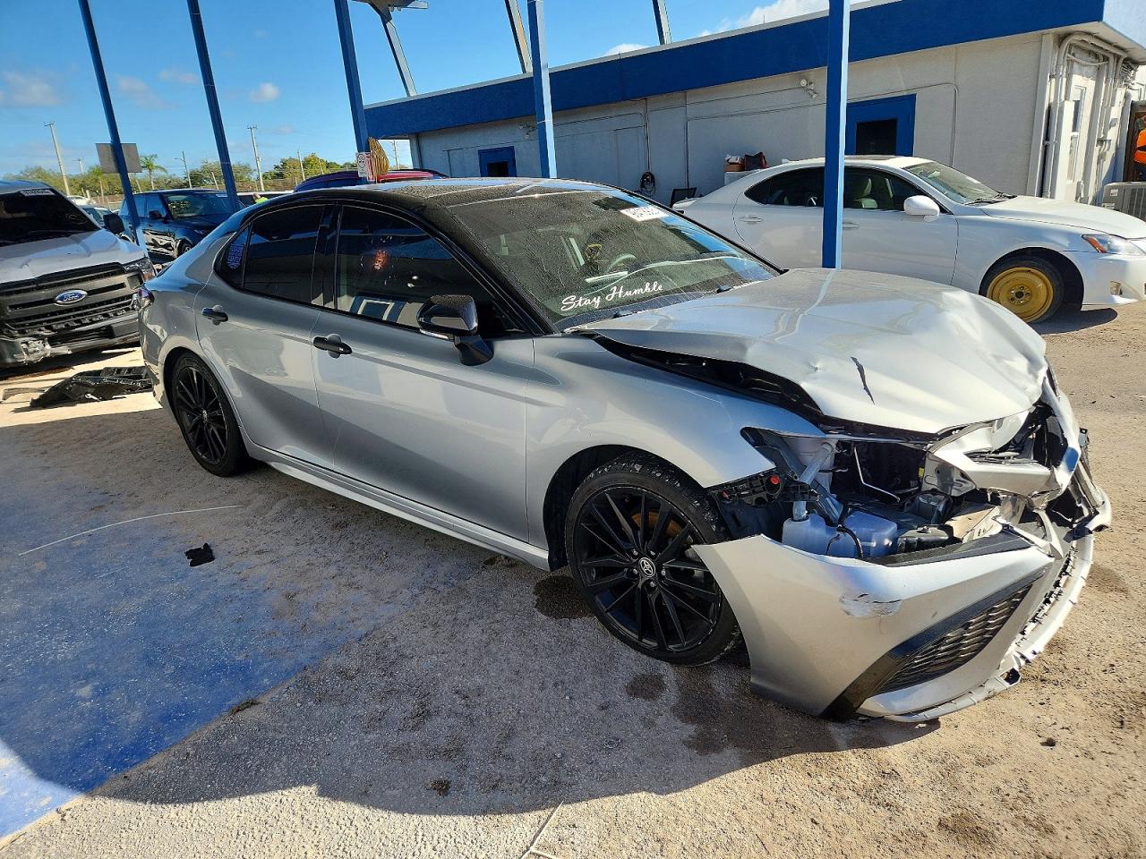 2023 TOYOTA CAMRY XSE photo 4
