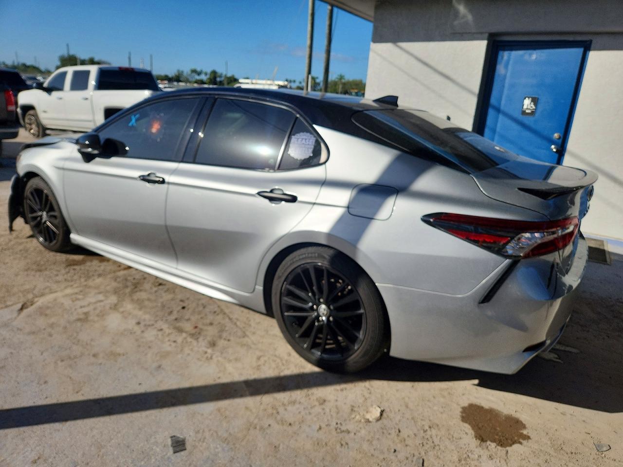 2023 TOYOTA CAMRY XSE photo 2