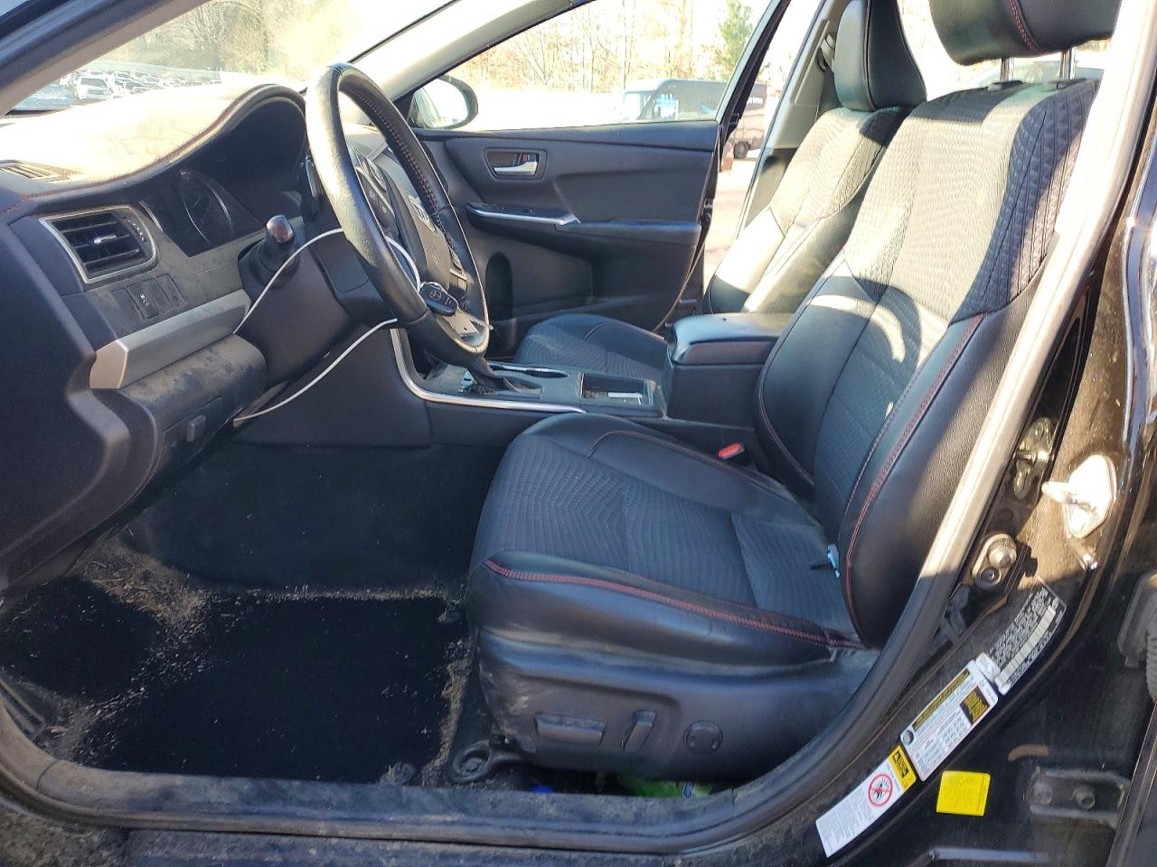 2015 TOYOTA CAMRY LE photo 7