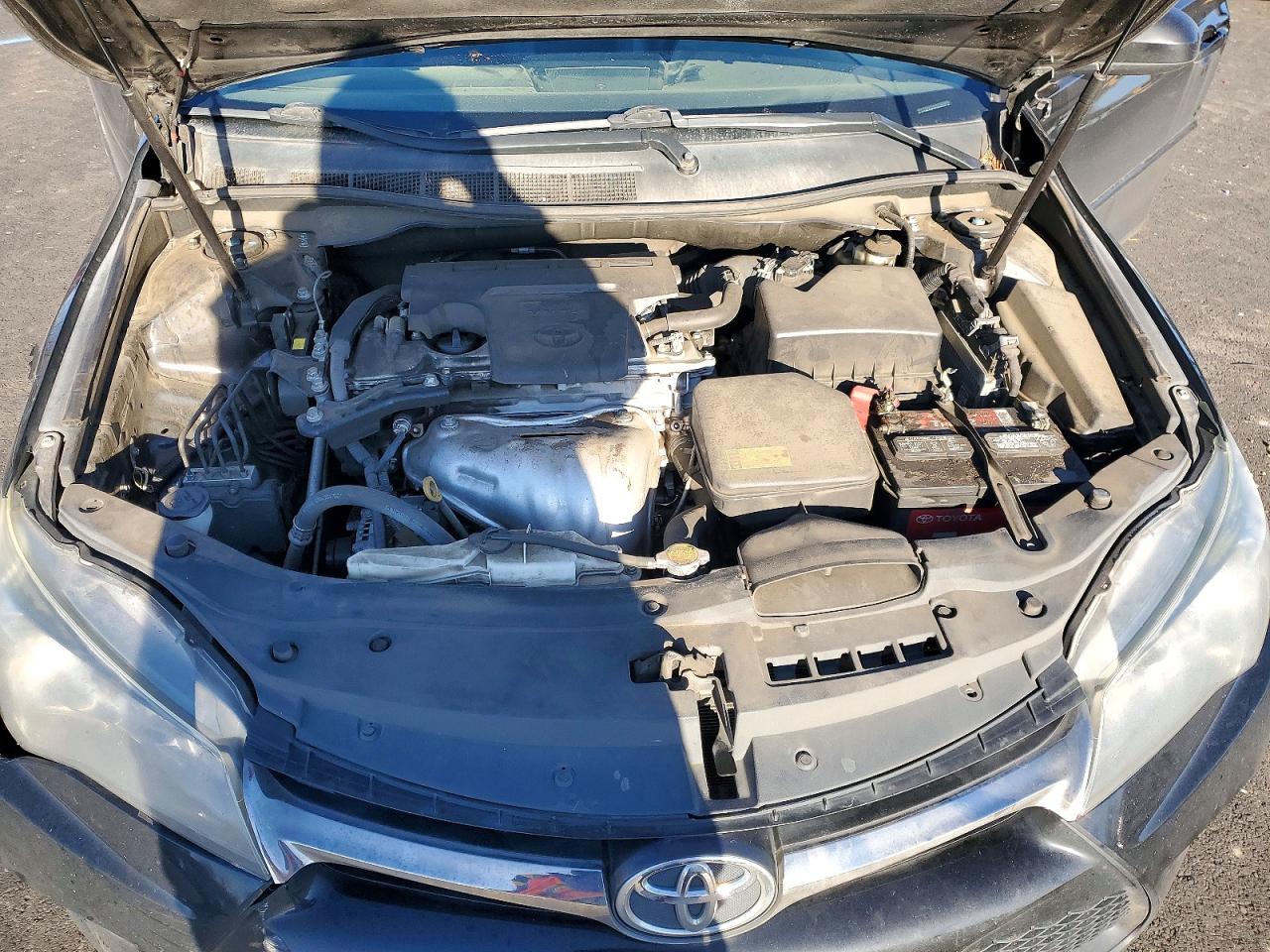 2015 TOYOTA CAMRY LE photo 11