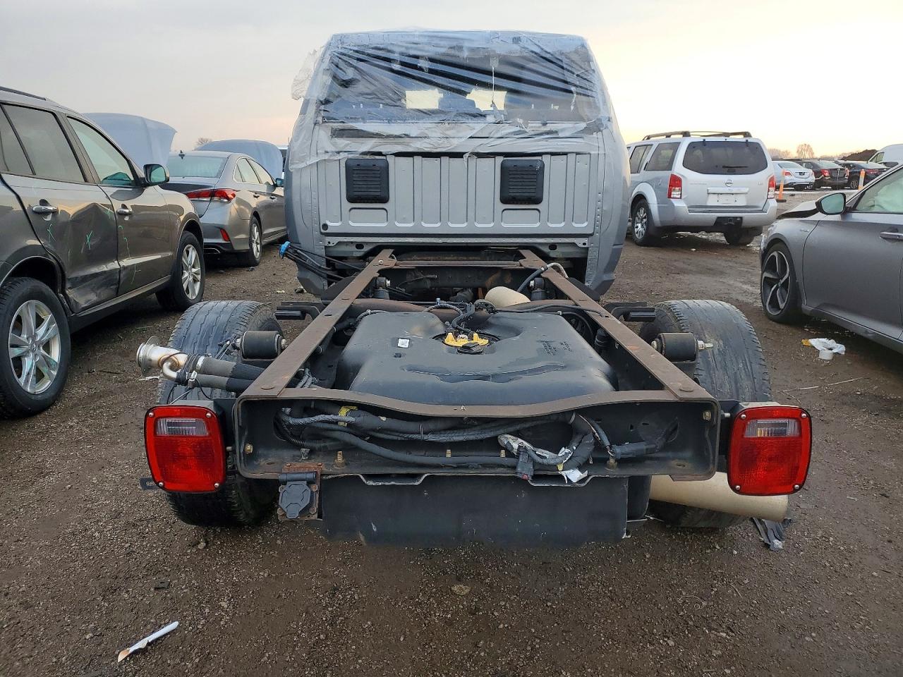 2022 RAM 3500 photo 6