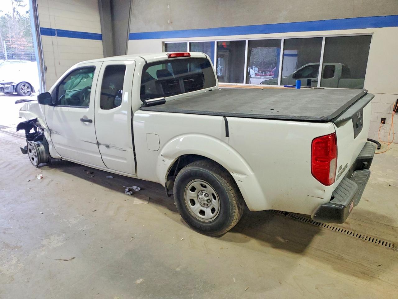 2017 NISSAN FRONTIER S photo 2