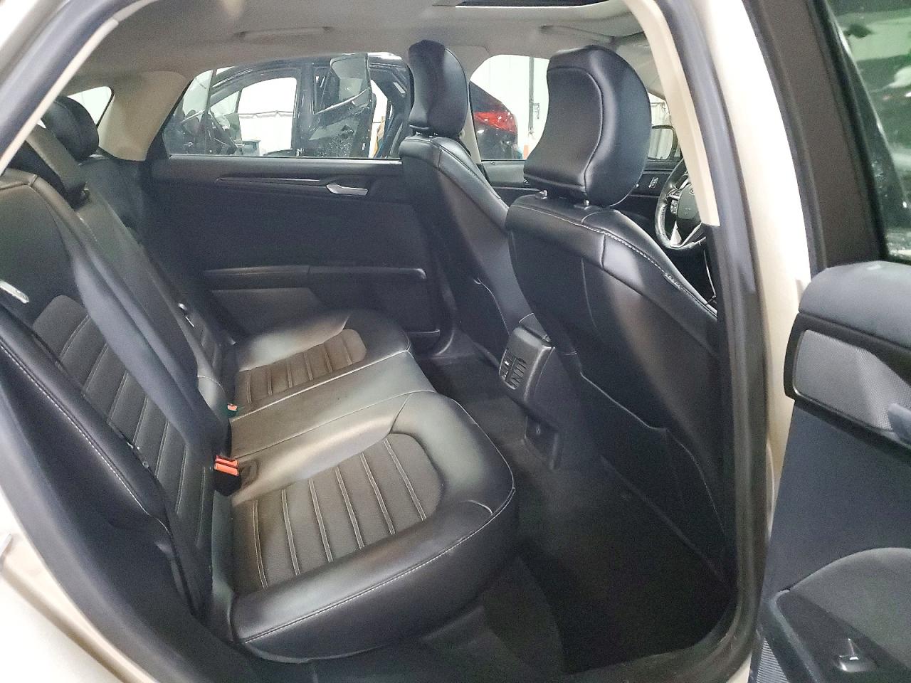 2018 FORD FUSION SE photo 10