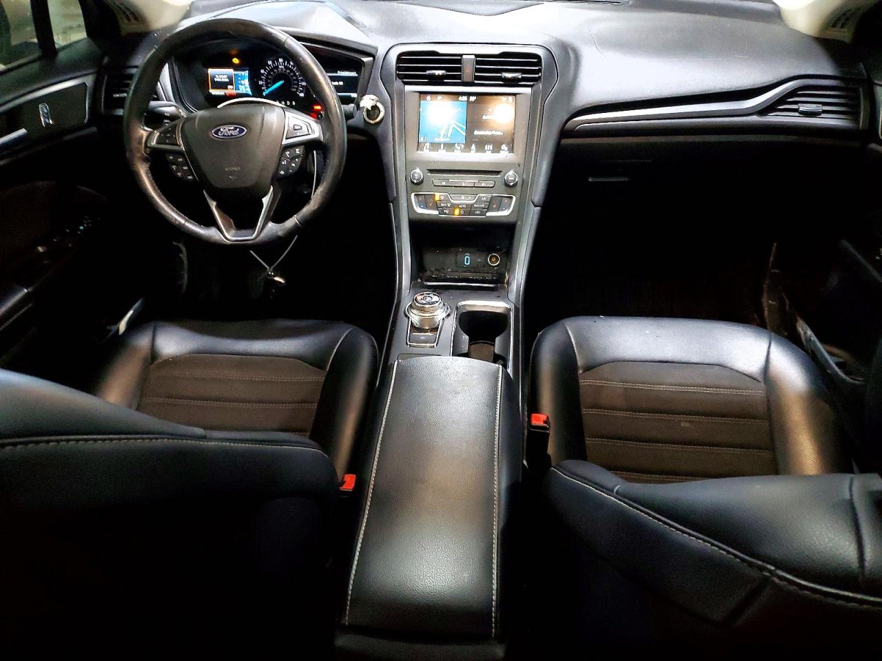 2018 FORD FUSION SE photo 8