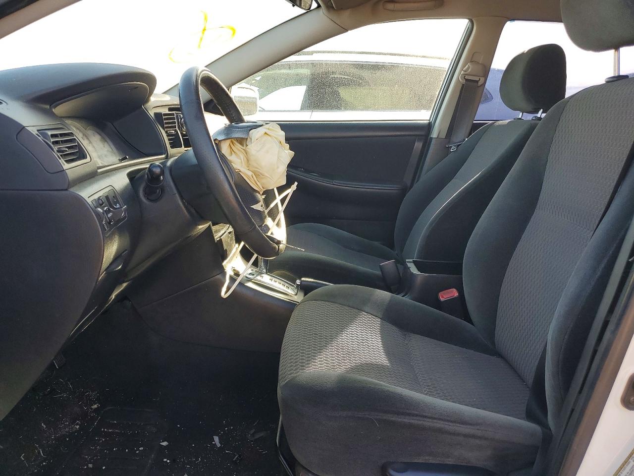 2005 TOYOTA COROLLA S photo 7