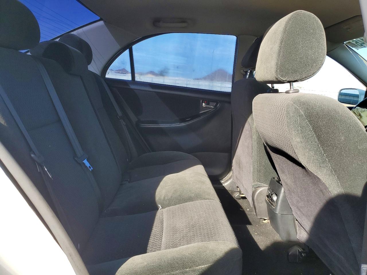 2005 TOYOTA COROLLA S photo 10
