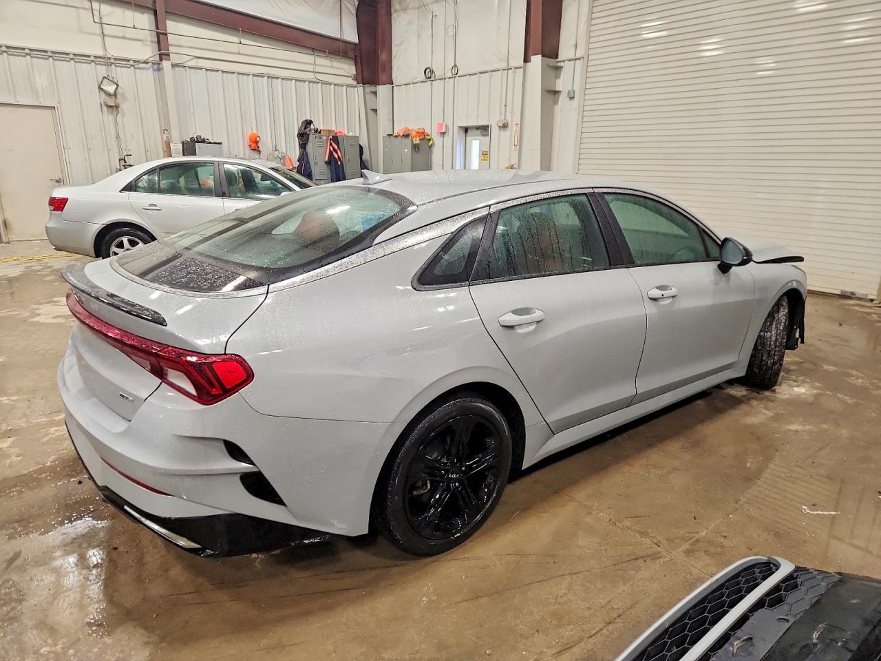 2023 KIA K5 GT LINE photo 3