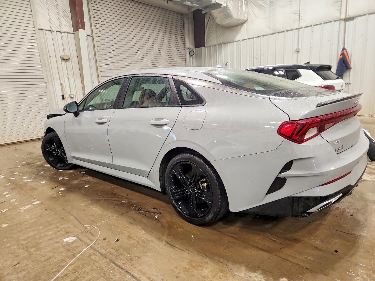 2023 KIA K5 GT LINE photo 2