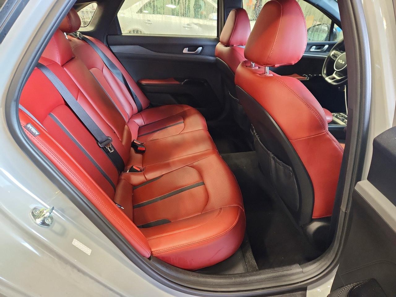 2023 KIA K5 GT LINE photo 10