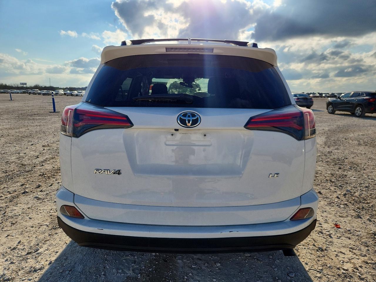 2017 TOYOTA RAV4 LE photo 6