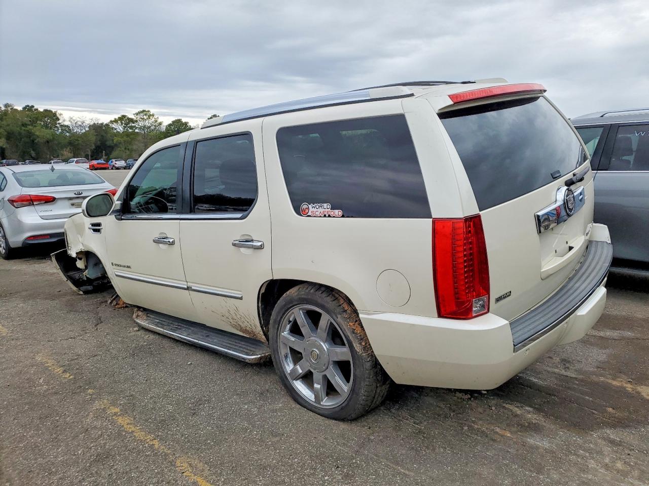 2009 CADILLAC ESCALADE LUXURY photo 2