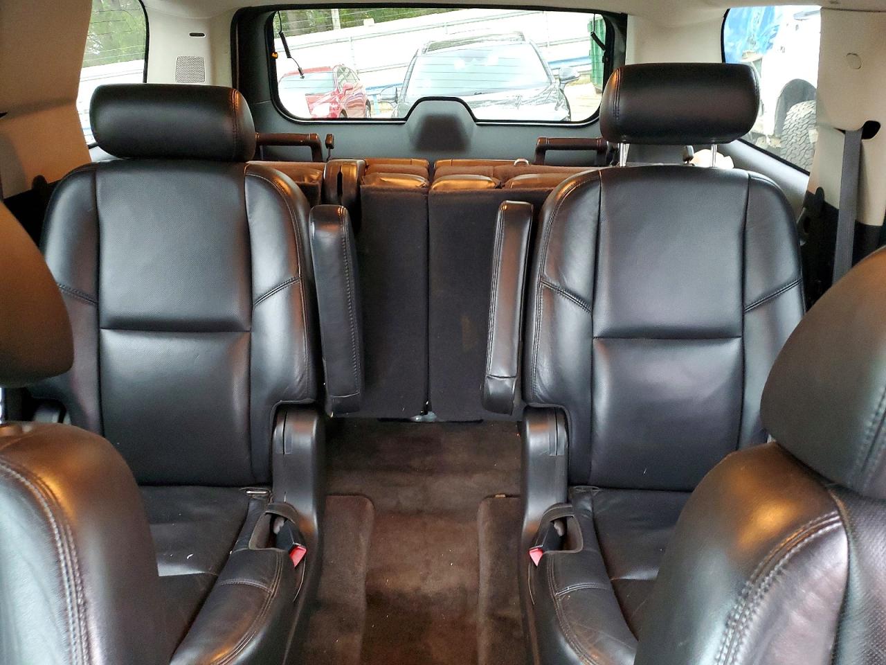 2009 CADILLAC ESCALADE LUXURY photo 10