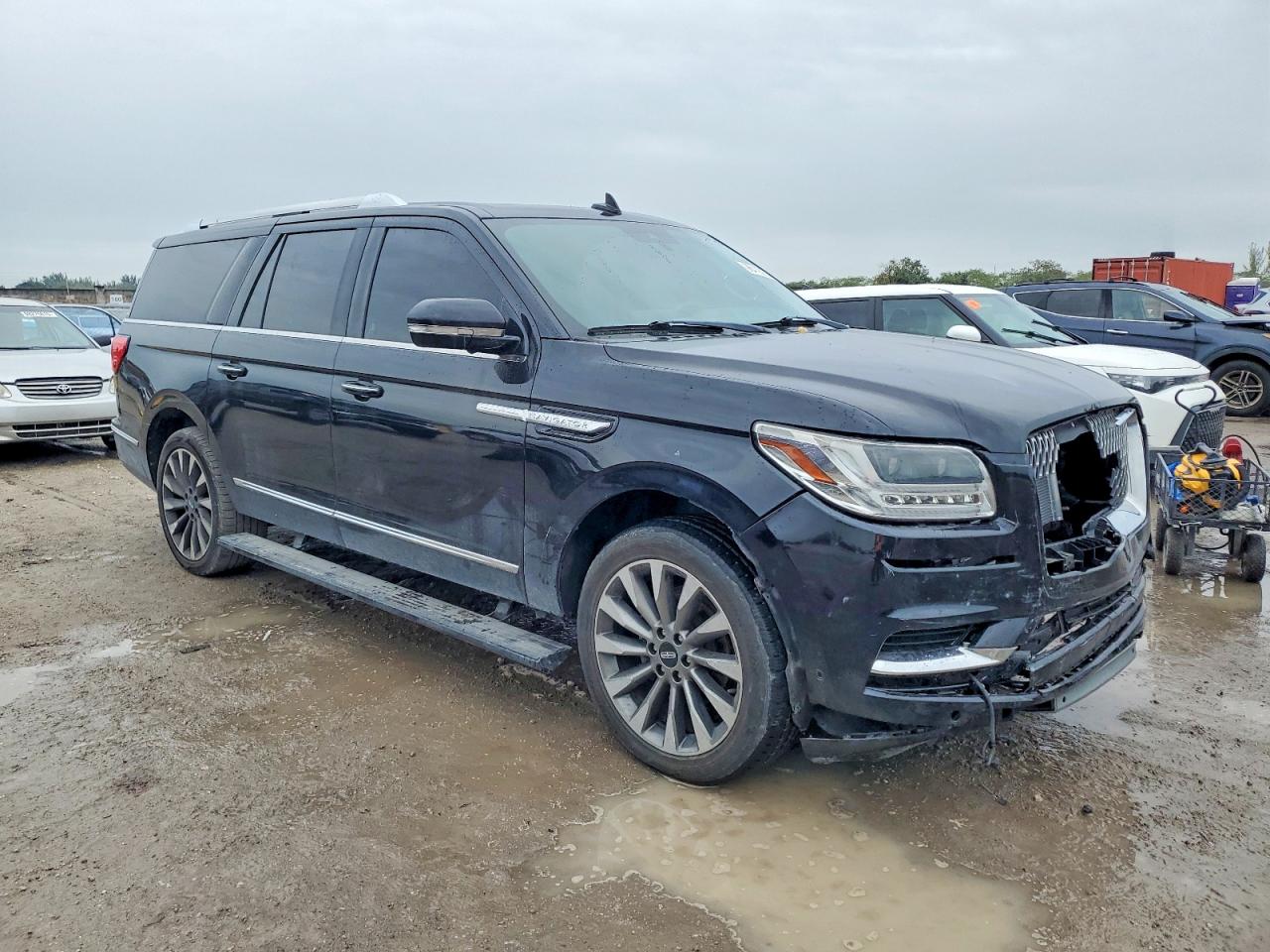 2020 LINCOLN NAVIGATOR L RESERVE photo 4