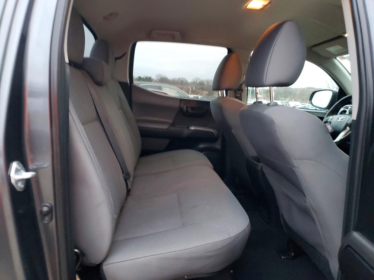 2022 TOYOTA TACOMA DOUBLE CAB photo 10