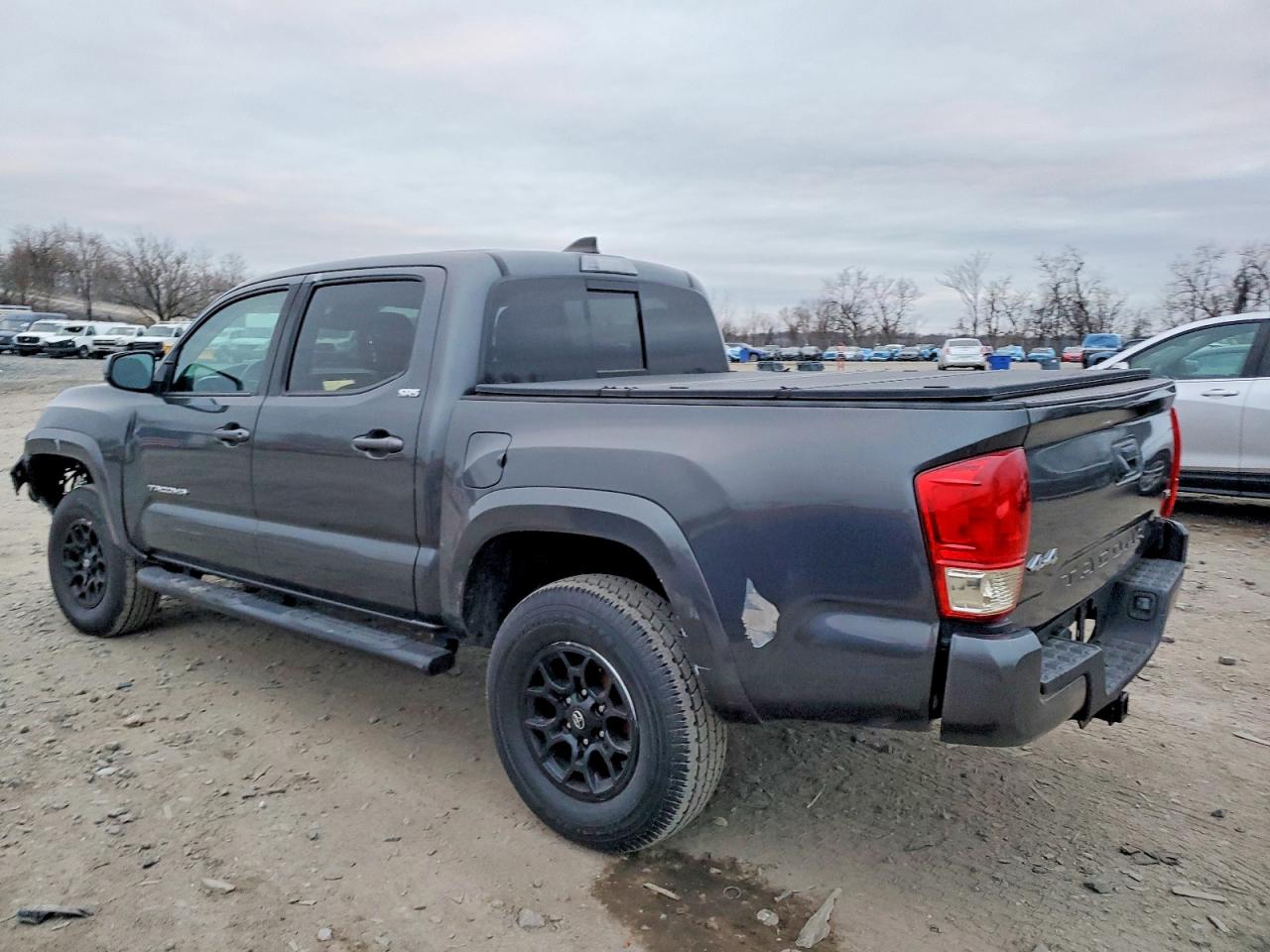 2022 TOYOTA TACOMA DOUBLE CAB photo 2
