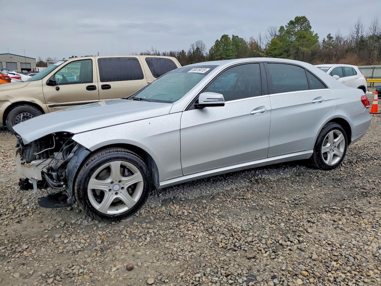 2014 MERCEDES-BENZ E