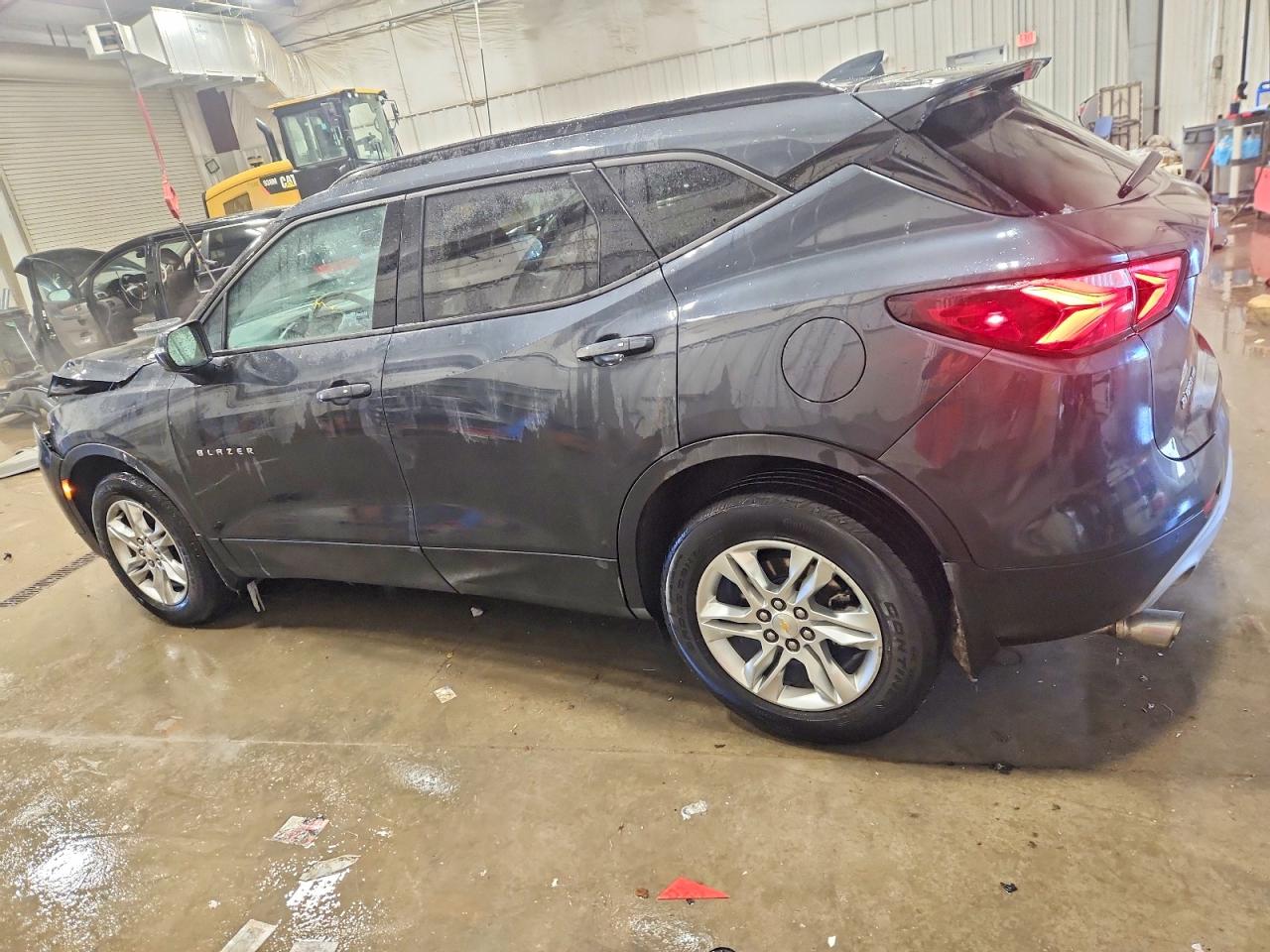 2020 CHEVROLET BLAZER 2LT photo 2