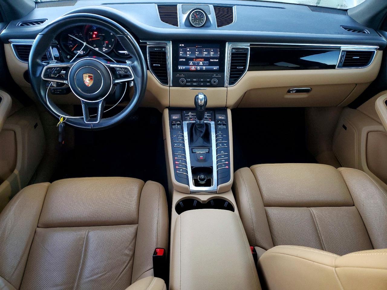 2018 PORSCHE MACAN photo 15