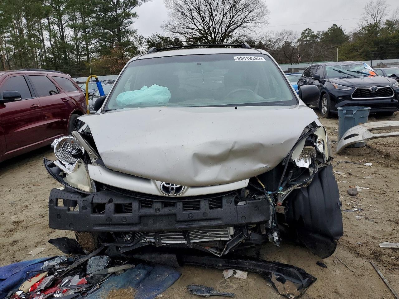 2007 TOYOTA SIENNA CE photo 5