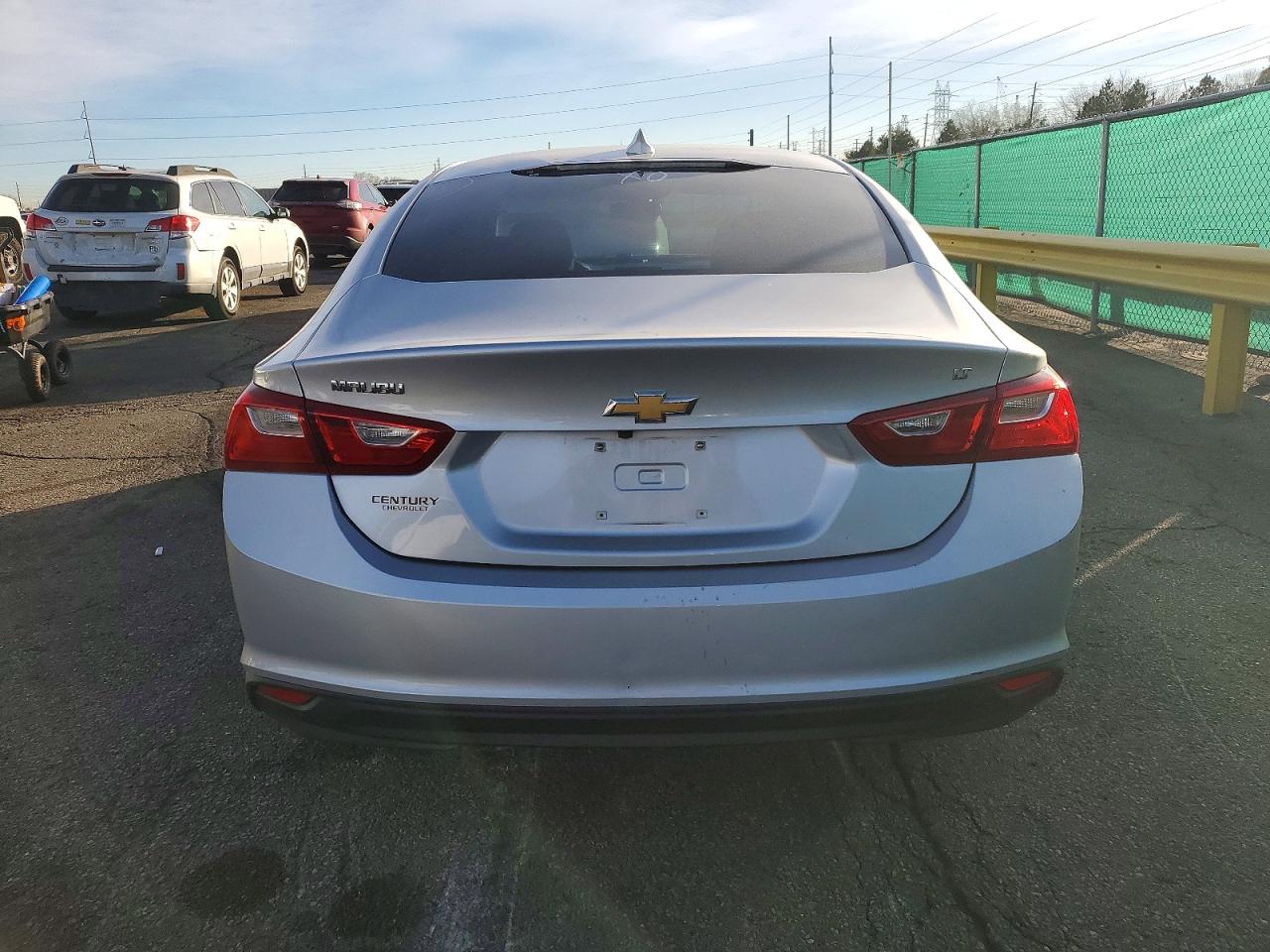2017 CHEVROLET MALIBU LT photo 6
