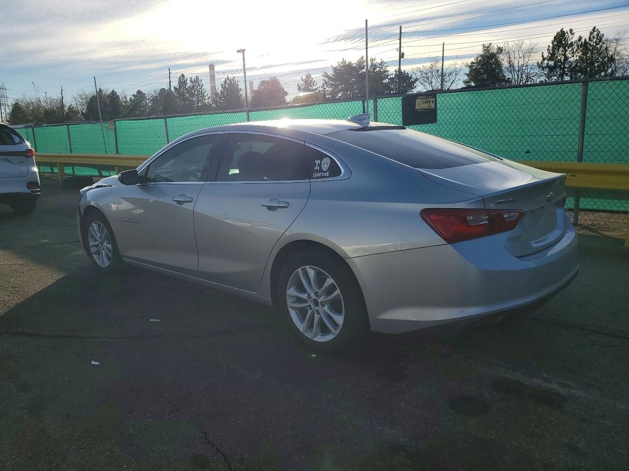 2017 CHEVROLET MALIBU LT photo 2
