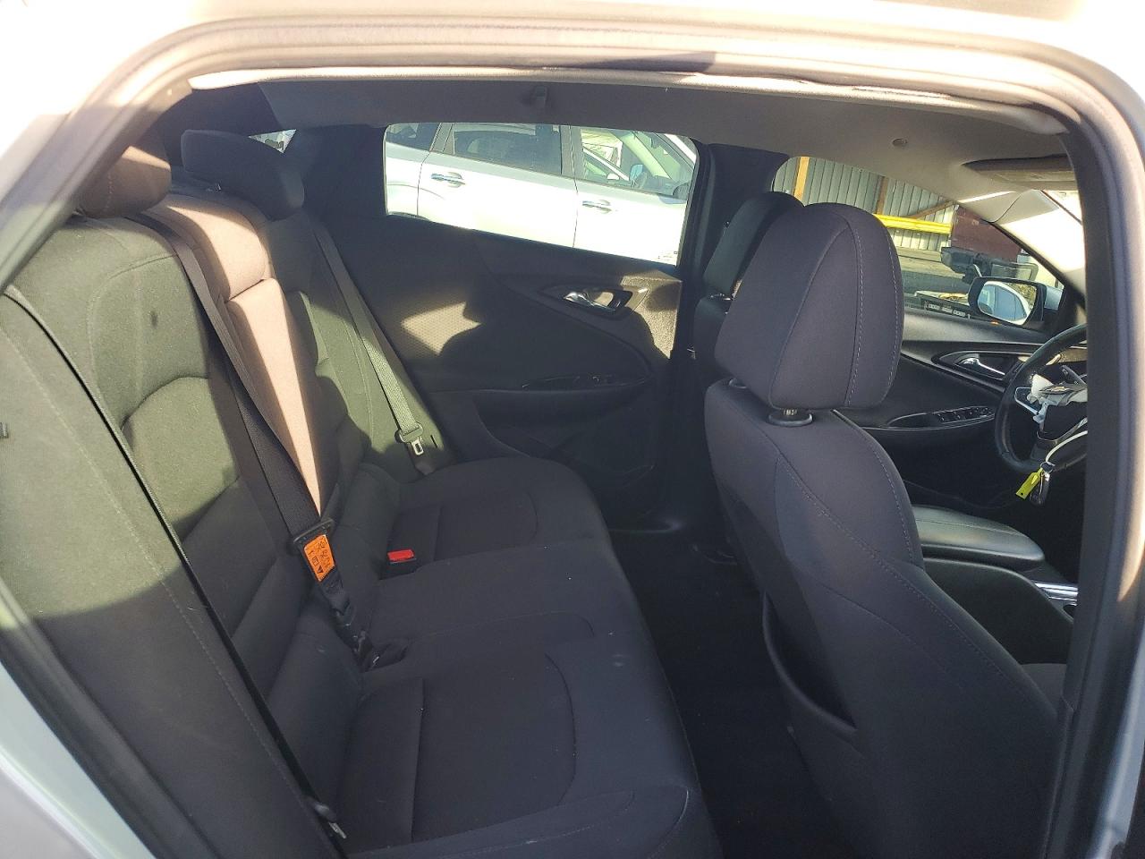 2017 CHEVROLET MALIBU LT photo 10