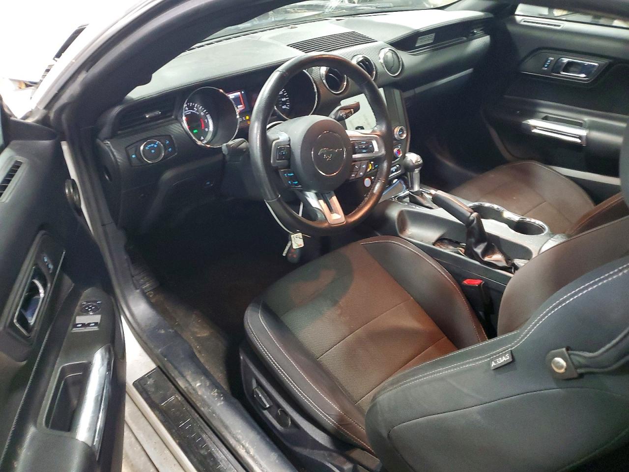 2016 FORD MUSTANG photo 8