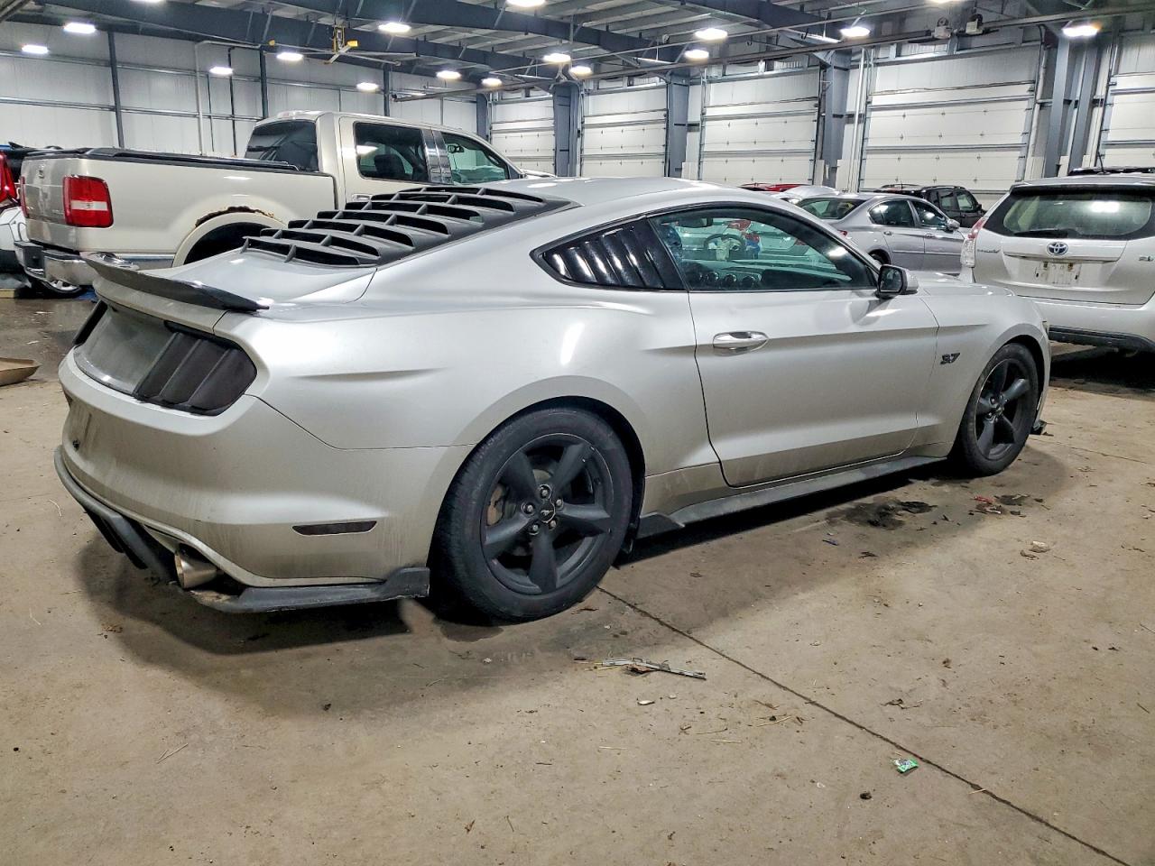 2016 FORD MUSTANG photo 3