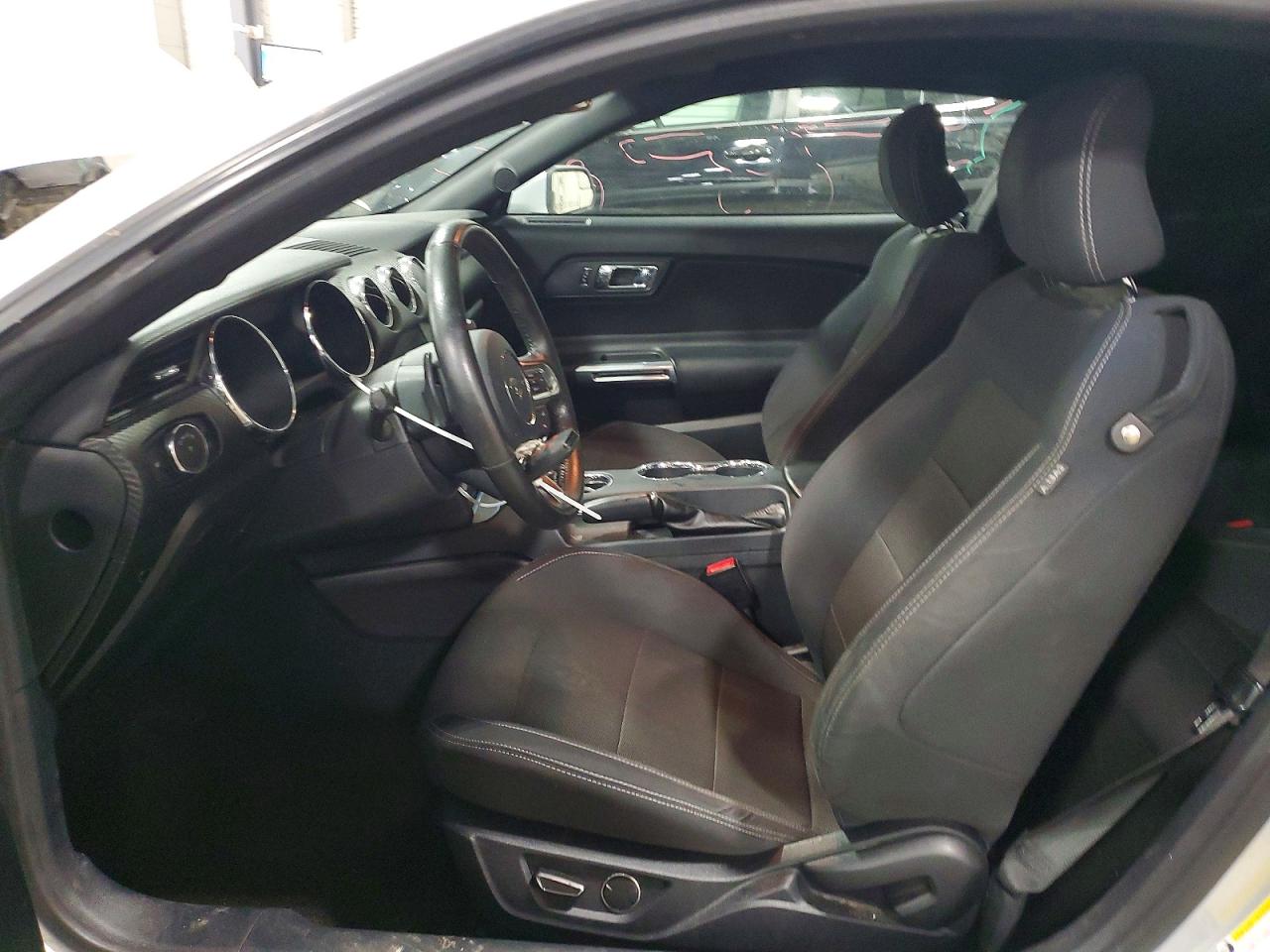 2016 FORD MUSTANG photo 7