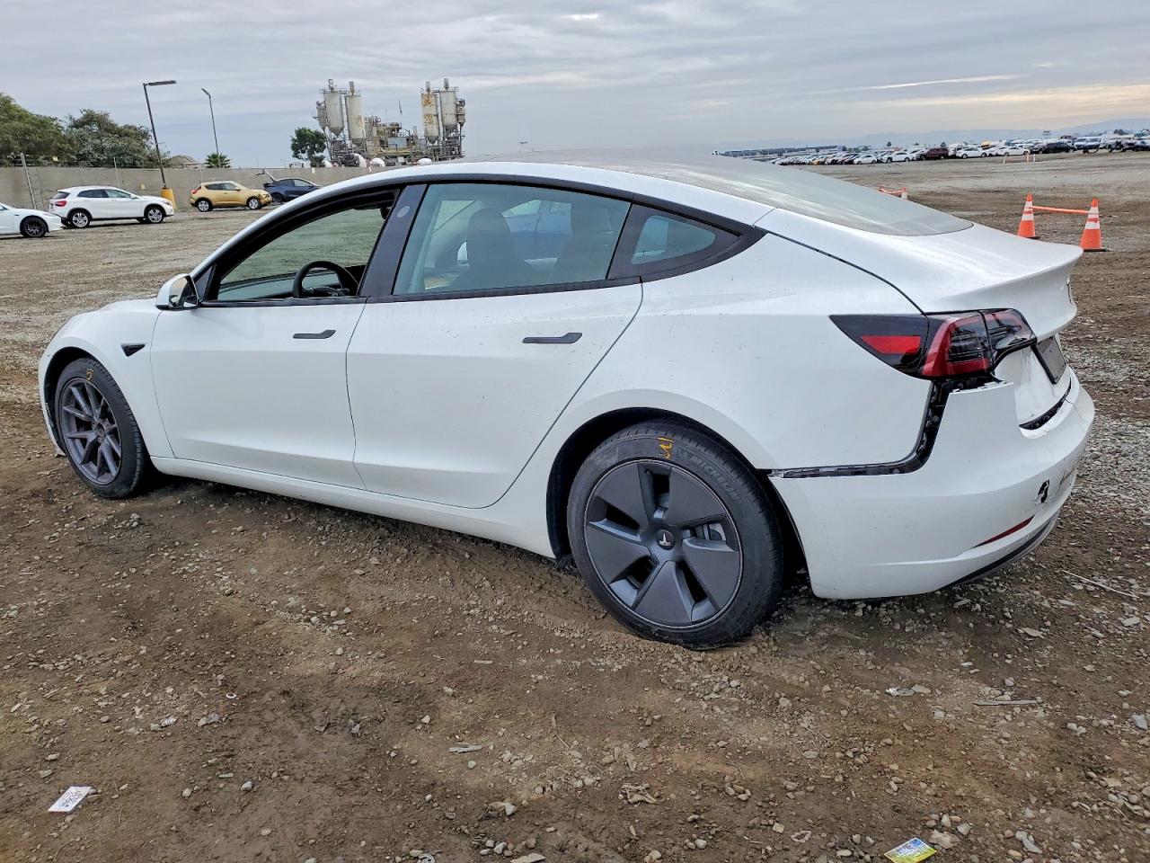 2023 TESLA MODEL 3 photo 3