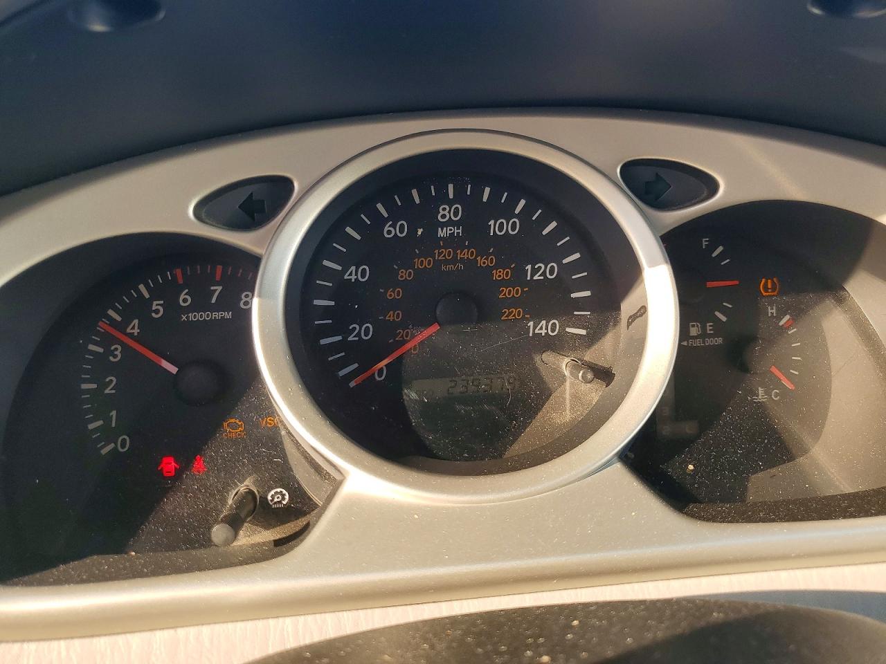 2005 TOYOTA HIGHLANDER LIMITED photo 9