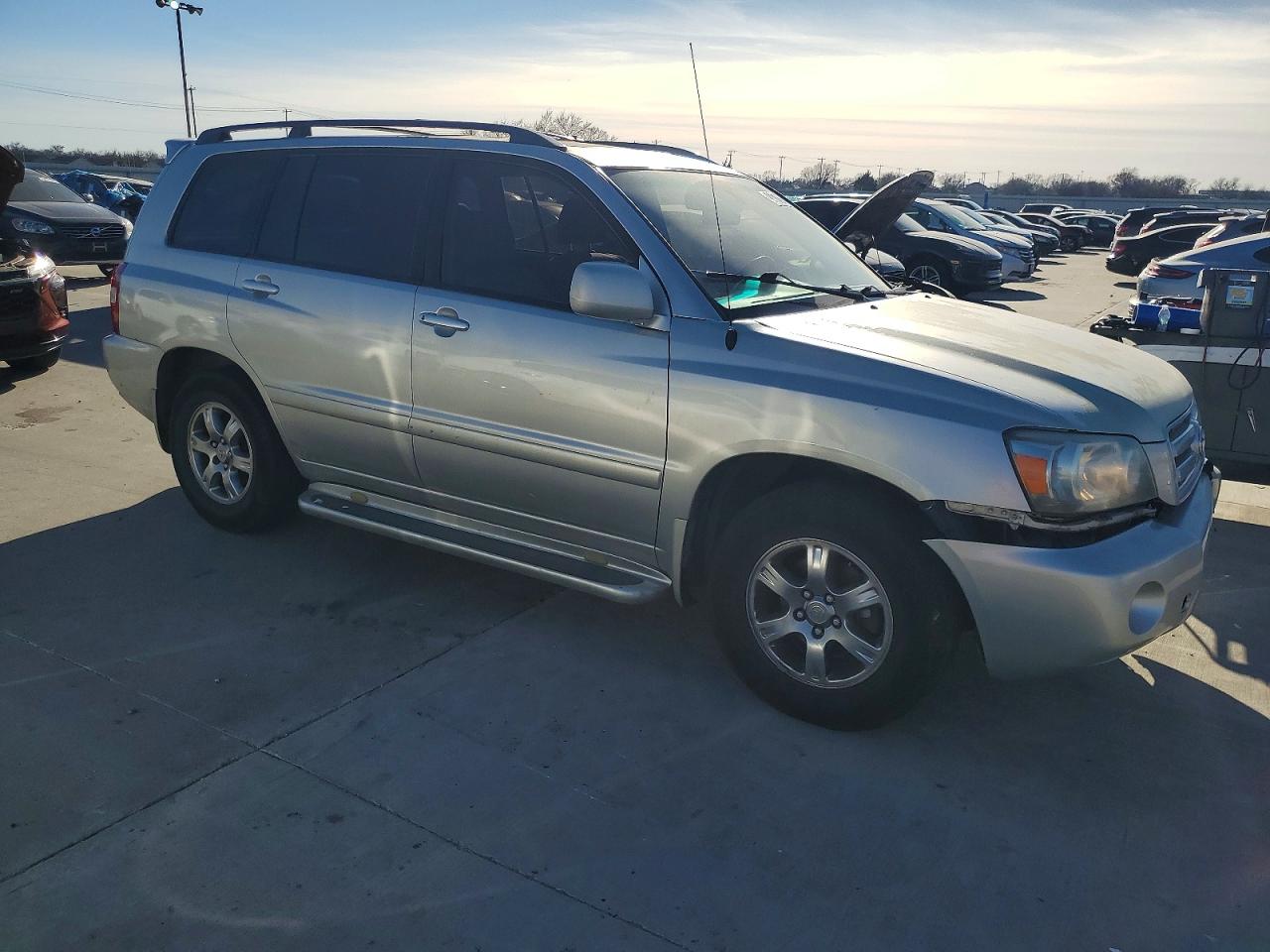 2005 TOYOTA HIGHLANDER LIMITED photo 4