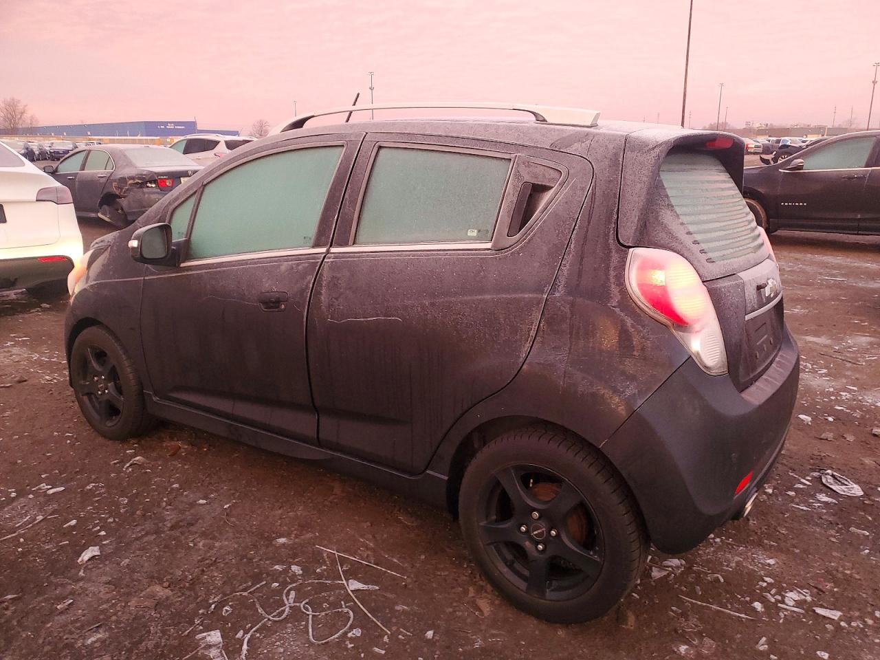 2015 CHEVROLET SPARK 2LT photo 2