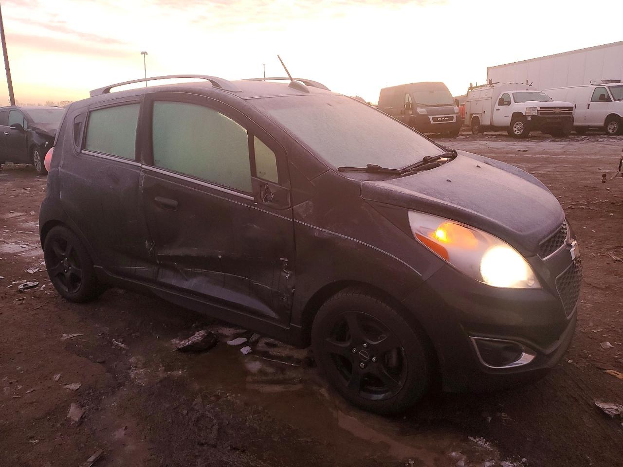 2015 CHEVROLET SPARK 2LT photo 4