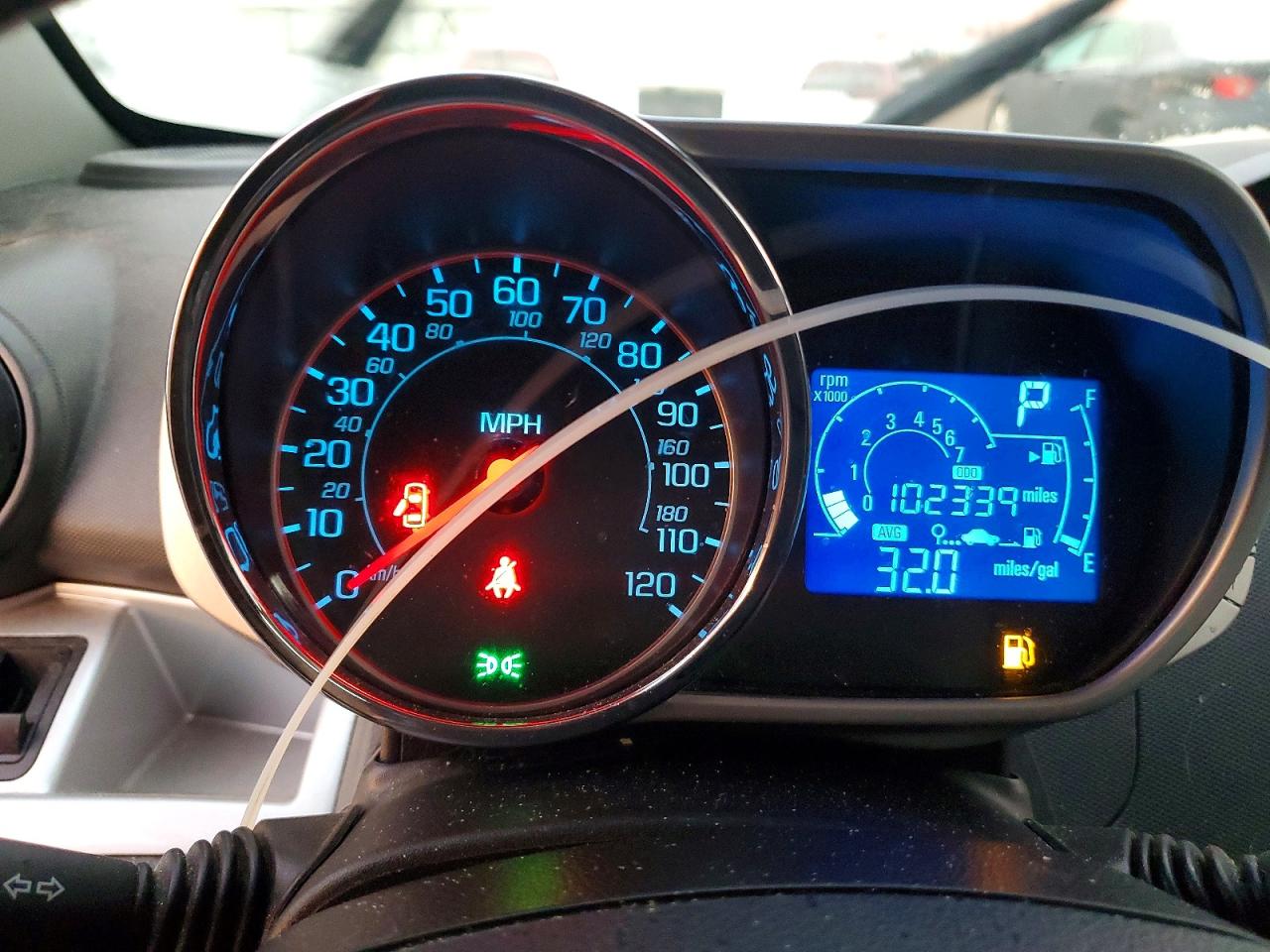 2015 CHEVROLET SPARK 2LT photo 9