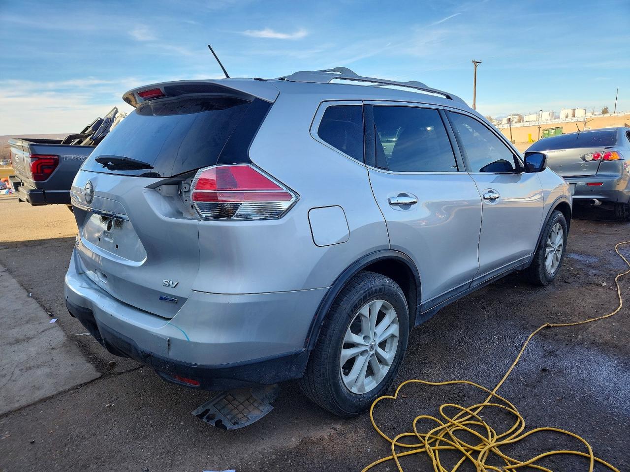2014 NISSAN ROGUE S photo 2