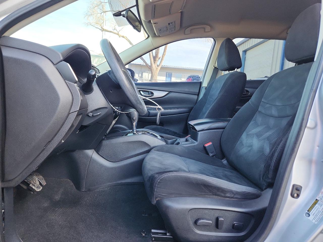 2014 NISSAN ROGUE S photo 6