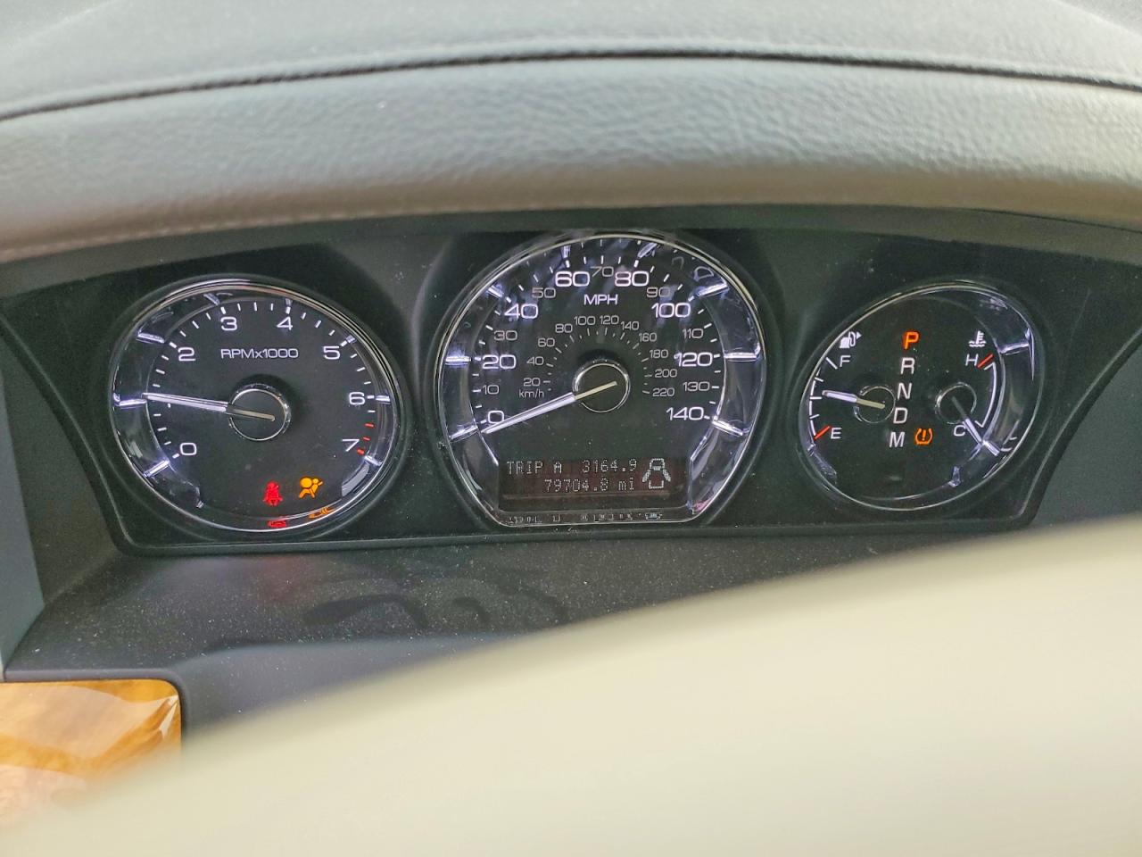 2011 LINCOLN MKS photo 9