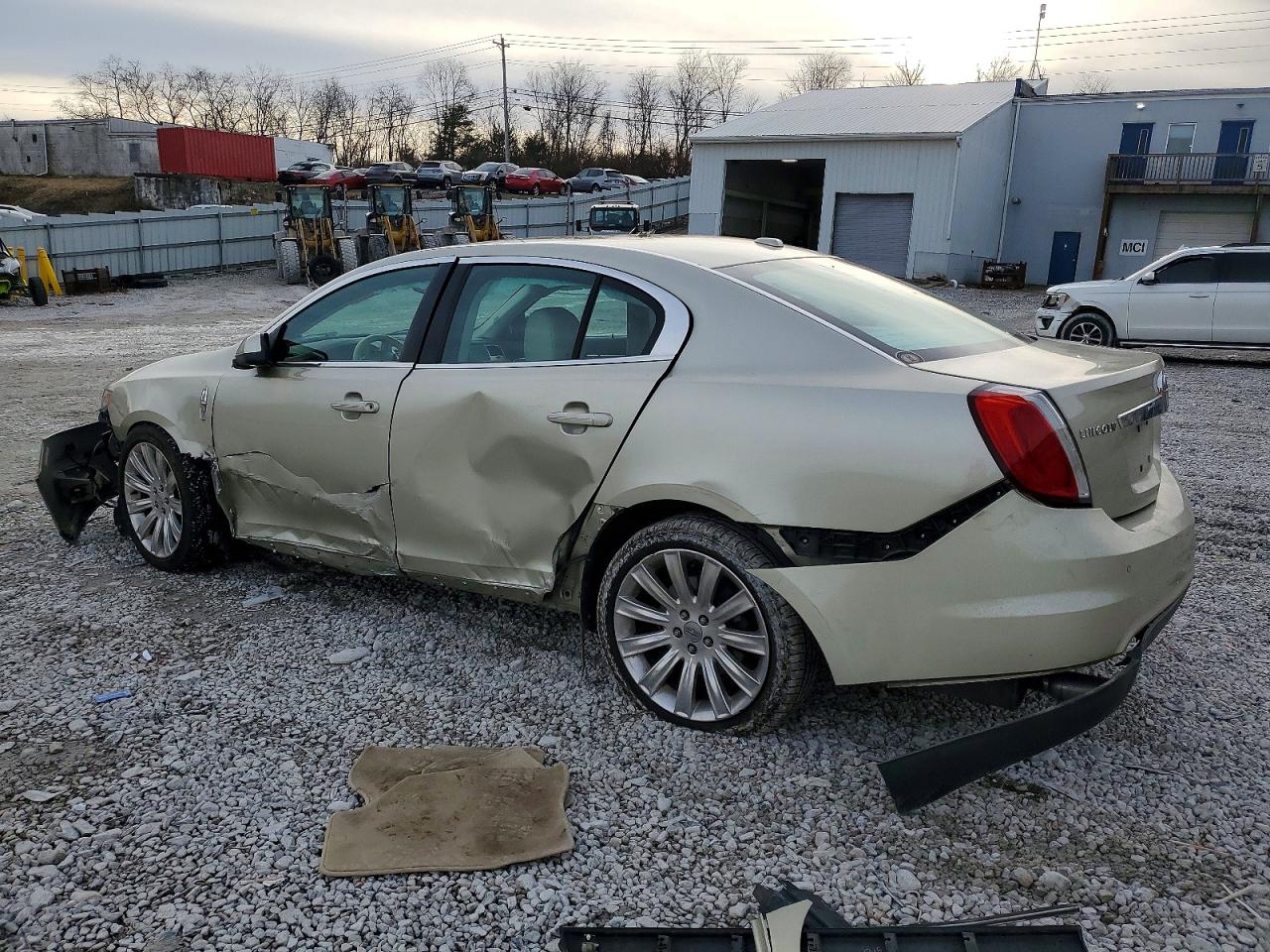 2011 LINCOLN MKS photo 2