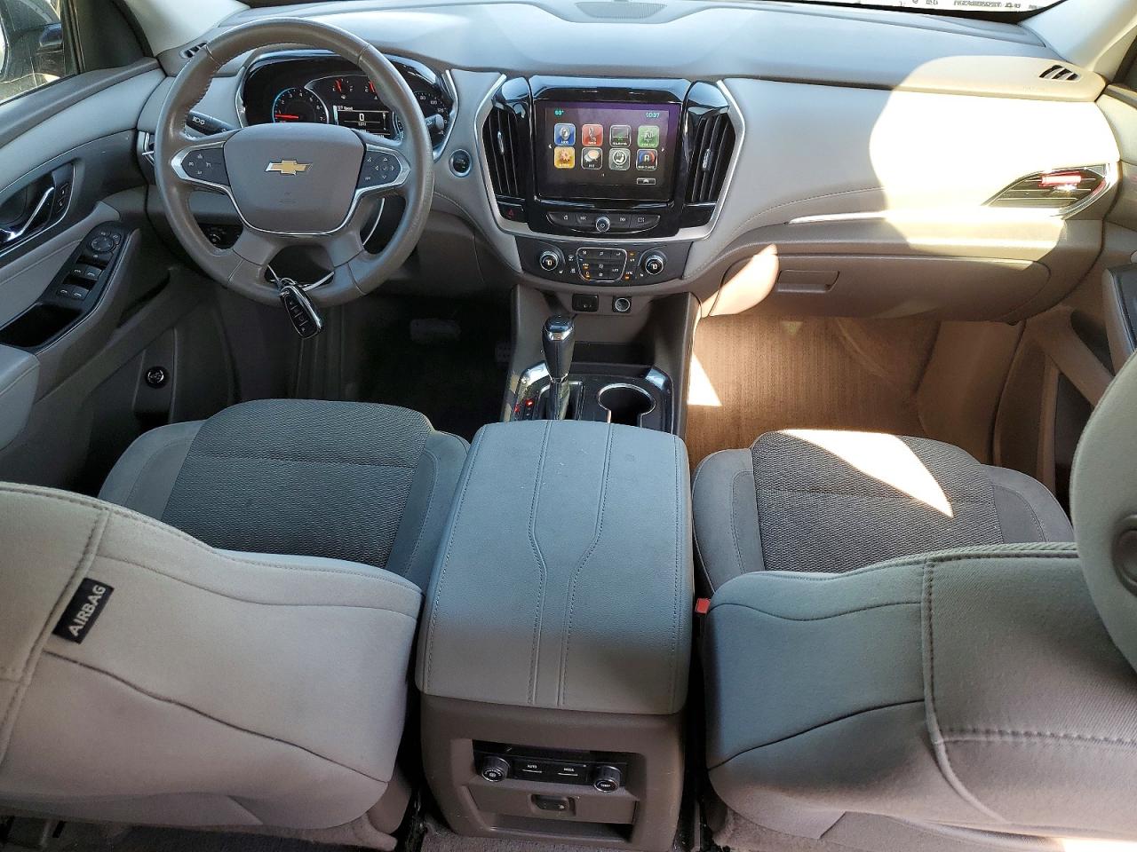 2019 CHEVROLET TRAVERSE LT photo 8