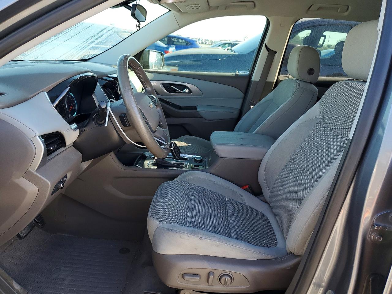 2019 CHEVROLET TRAVERSE LT photo 7