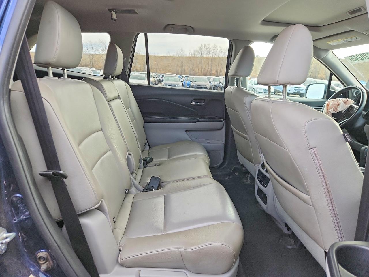 2016 HONDA PILOT EXL photo 11