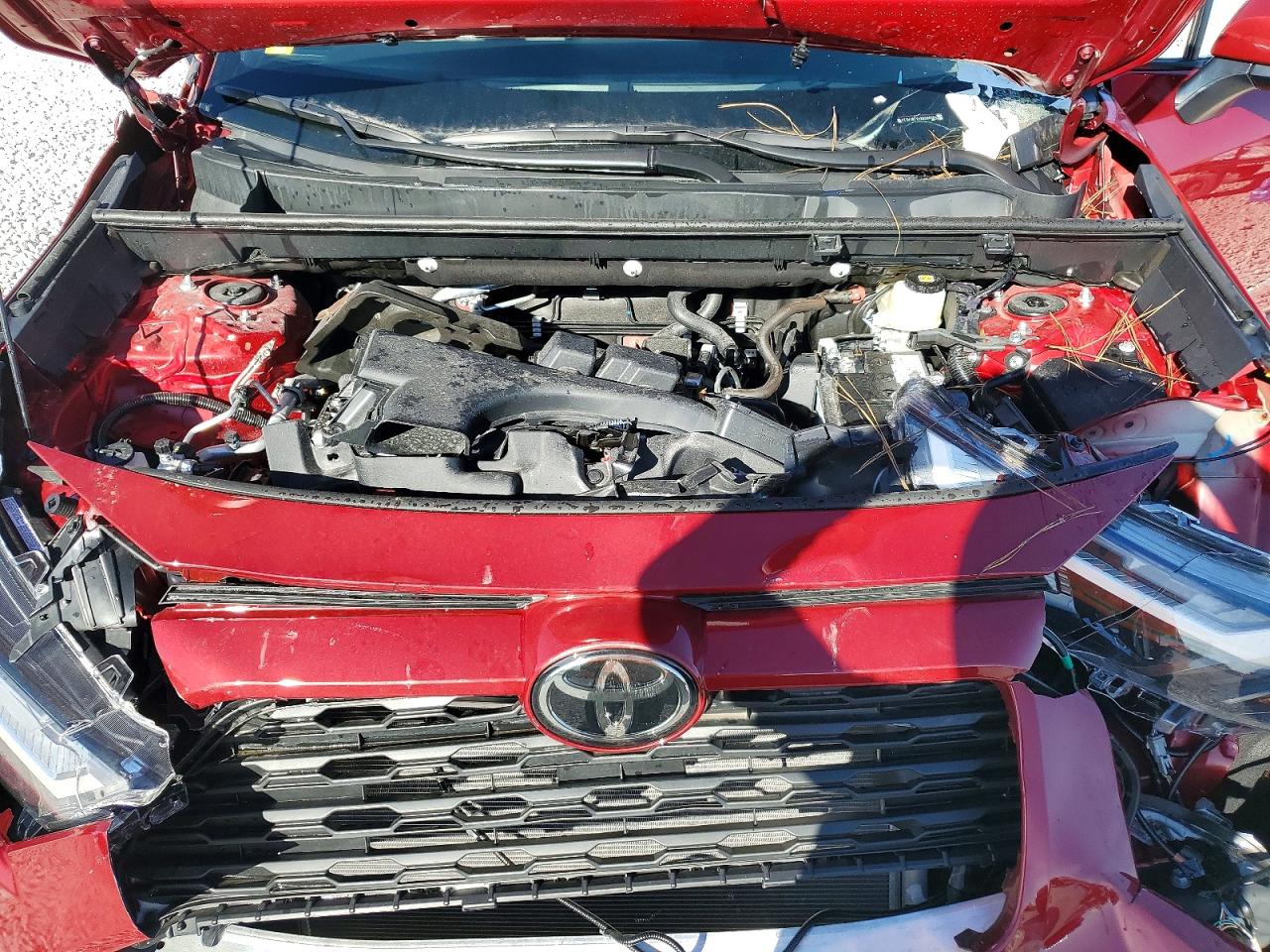 2025 TOYOTA RAV4 XLE photo 12
