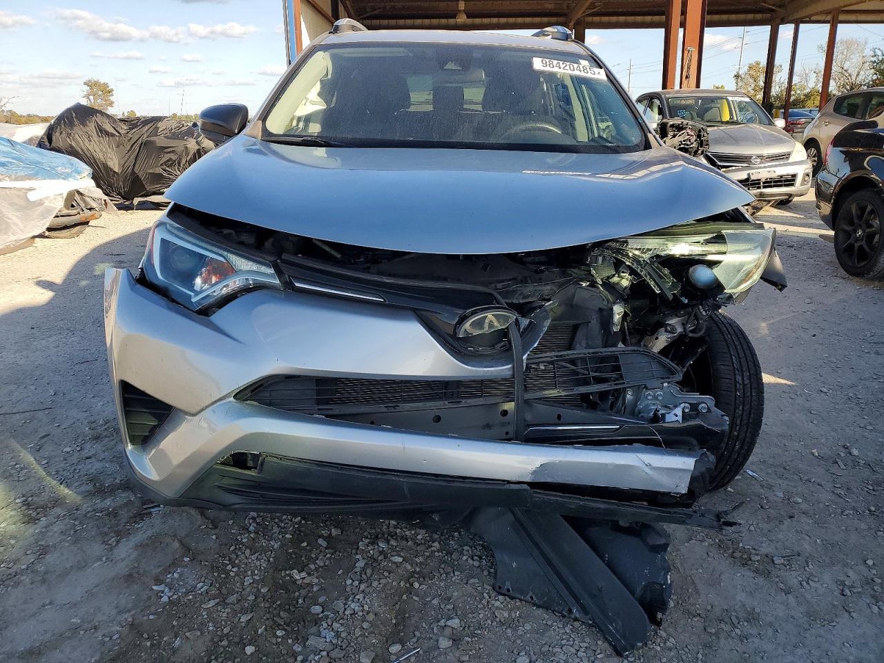 2018 TOYOTA RAV4 LE photo 5