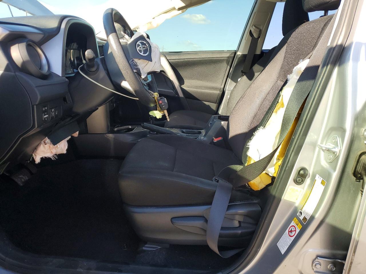 2018 TOYOTA RAV4 LE photo 7