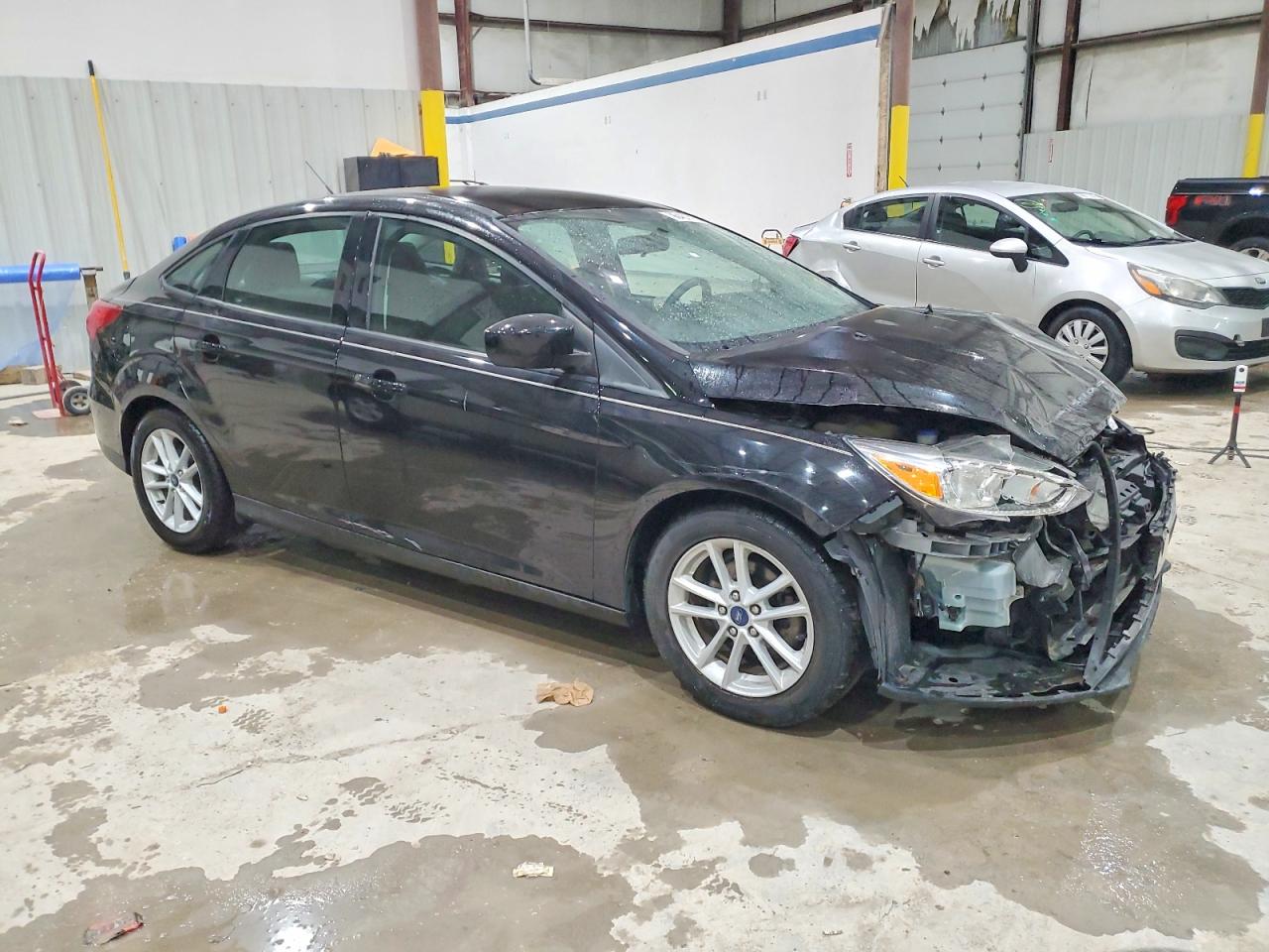 2018 FORD FOCUS SE photo 4