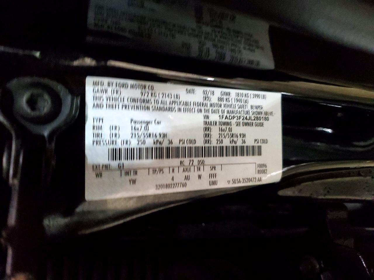 2018 FORD FOCUS SE photo 13