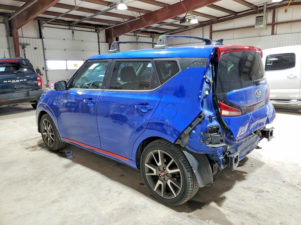 2021 KIA SOUL photo 2