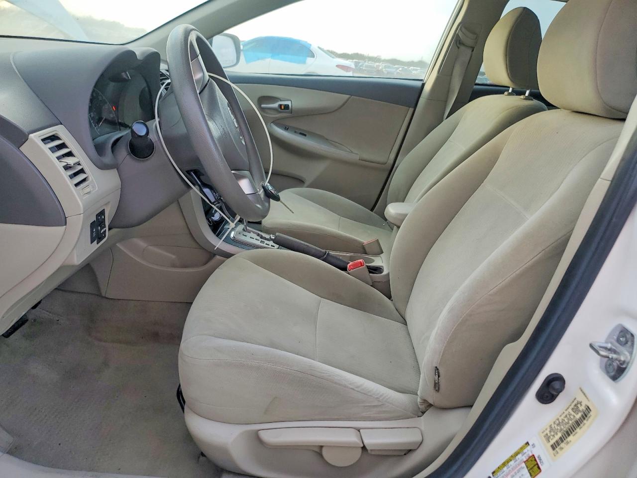 2010 TOYOTA COROLLA BASE photo 7