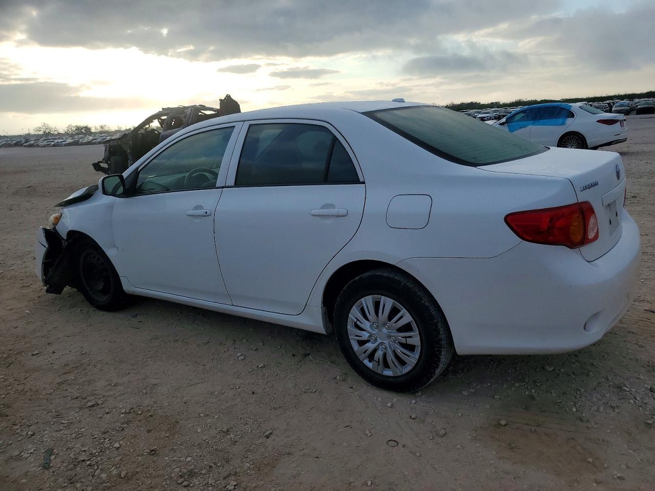 2010 TOYOTA COROLLA BASE photo 2